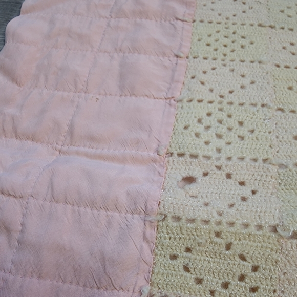 VINTAGE Crochet and Hand Stitched Pink and Cream Small Baby Blanket - Picture 5 of 14